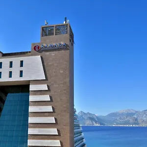 מלון Ramada Plaza אנטליה